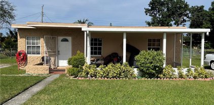 2545 Nw 159th Ter, Miami Gardens