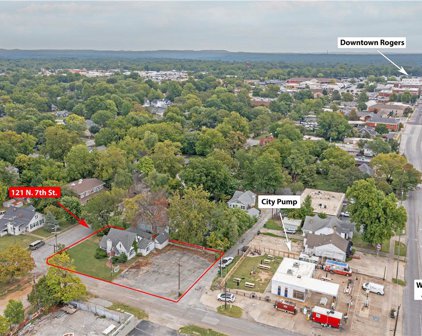 121 N 7th  Street, Rogers