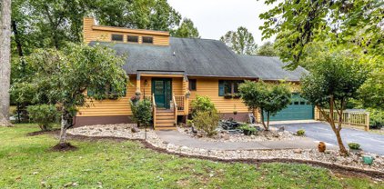 2 Cove Cir, Palmyra