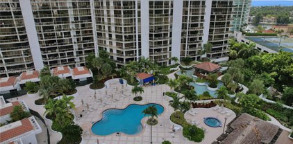 20281 E Country Club Dr Unit #207, Aventura