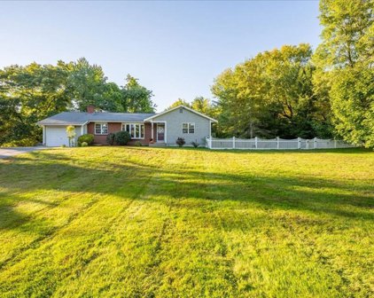 2 Fisher St, Northborough