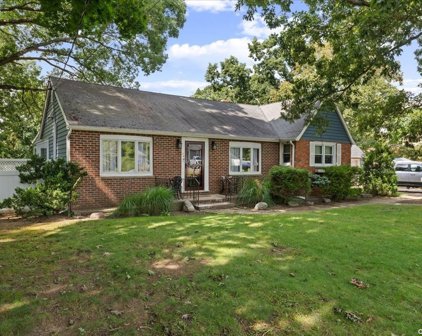 126 Southern Boulevard, Hauppauge