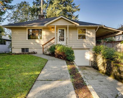 9026 Waverly Drive SW, Lakewood