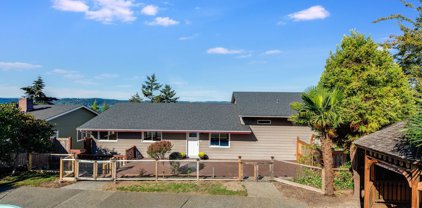 6713 Soundview Drive NE, Tacoma