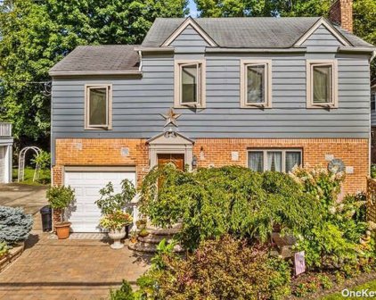 3 Westminster Road, Great Neck