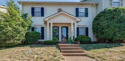 1037 Brentwood Pt, Brentwood