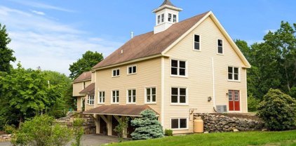 41 Wood Street, Hopkinton