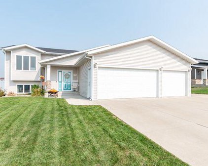 3446 Doubleday Drive, Bismarck