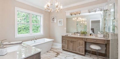 402 Marissa Ln, Watchung Boro