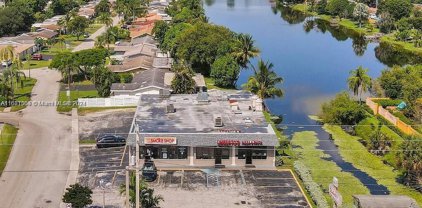 1300 N University Dr, Pembroke Pines