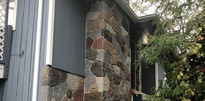 8035 Nelson Avenue, Burnaby