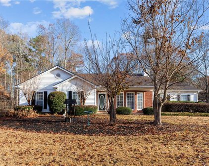 2252 Alton Frank Way, Dacula