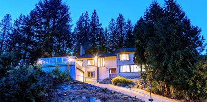 605 Hawstead Place, West Vancouver