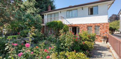 7295 Sussex Avenue, Burnaby