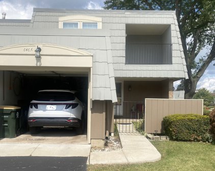 646 Dauphine Court Unit #A, Elk Grove Village
