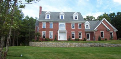6 Sylvan Way, Hopkinton