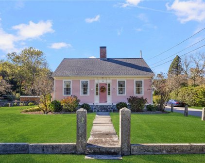 88 Featherbed Lane, North Kingstown