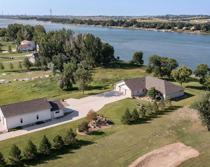 8100 Burnt Creek Island Road, Bismarck