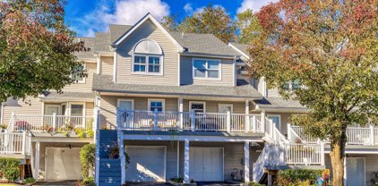 15 Leeward Lane, Port Jefferson