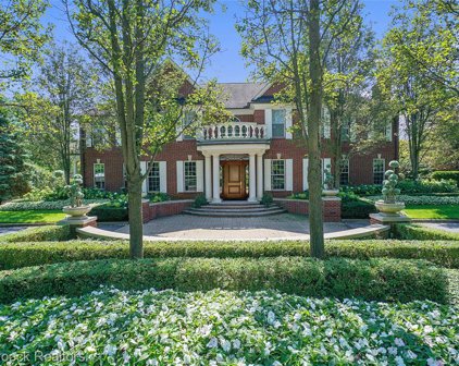 125 HILLTOP, Bloomfield Hills