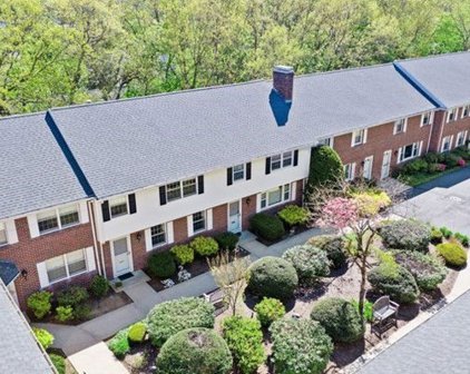 21 Westerly Street Unit 13, Wellesley