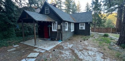 1765 Twin Lakes Drive, Wrightwood