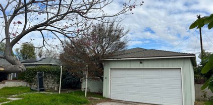 8960 Amigo Avenue, Northridge