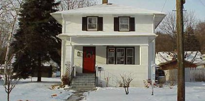 33 Center Street, Algonquin