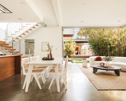 762  California Ave, Venice