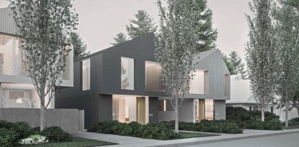 780 E 16th Street, North Vancouver