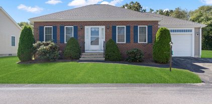2 Woods Edge Road Unit 2, Lakeville