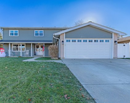 83 W Brantwood Avenue, Elk Grove Village