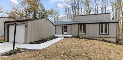 6315 Leafy Screen, Columbia