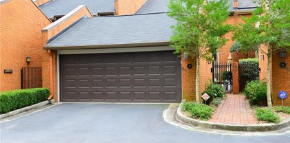 18 Willow Ne Glen Unit 18, Atlanta