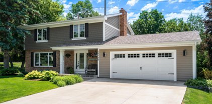 13705 Timber Crest Drive, Maple Grove