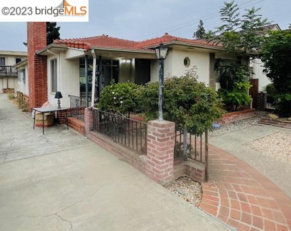 36933 Niles Blvd, Fremont
