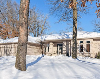 21 Forest Trail, Mahtomedi
