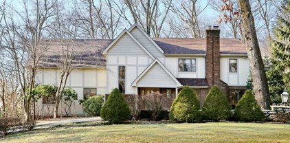 725 Tall Oaks Court, Franklin Lakes