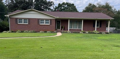 1965 10th St Nw Place, Hickory