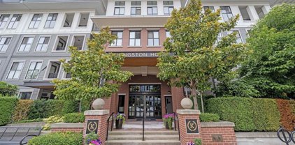 3323 151 Street Unit 301, Surrey