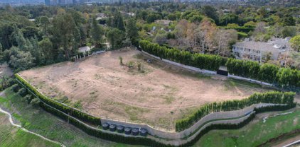 344  Delfern Dr, Los Angeles