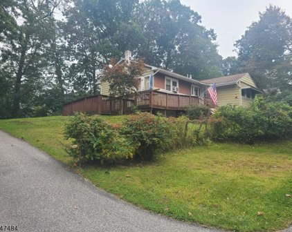 17 Tufts Trl, Hopatcong Boro
