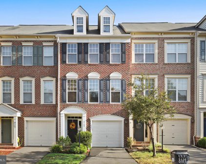 8169 Dove Cottage Ct, Lorton