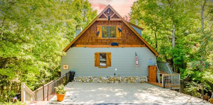 2687 Valley Heights Dr, Pigeon Forge