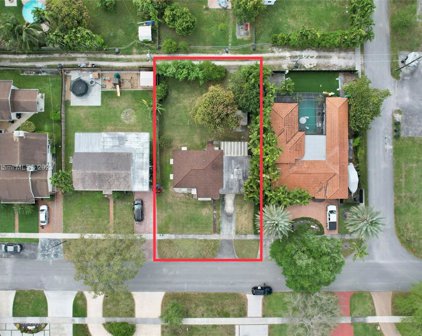 1050 Oriole Ave, Miami Springs