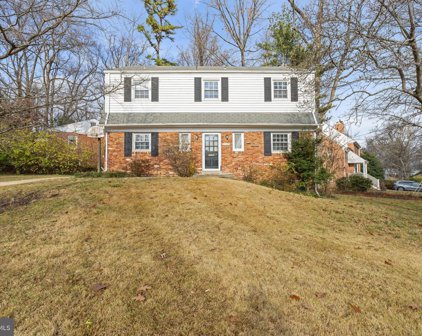 5201 Acacia Ave, Bethesda