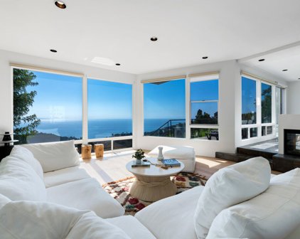 21764  Castlewood Dr, Malibu