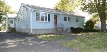 18 Glen Lane, Randolph