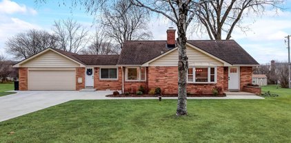 15025 Pershing Drive, Brookfield