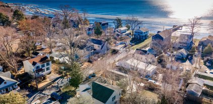 621 E Marshall Ave, Deale